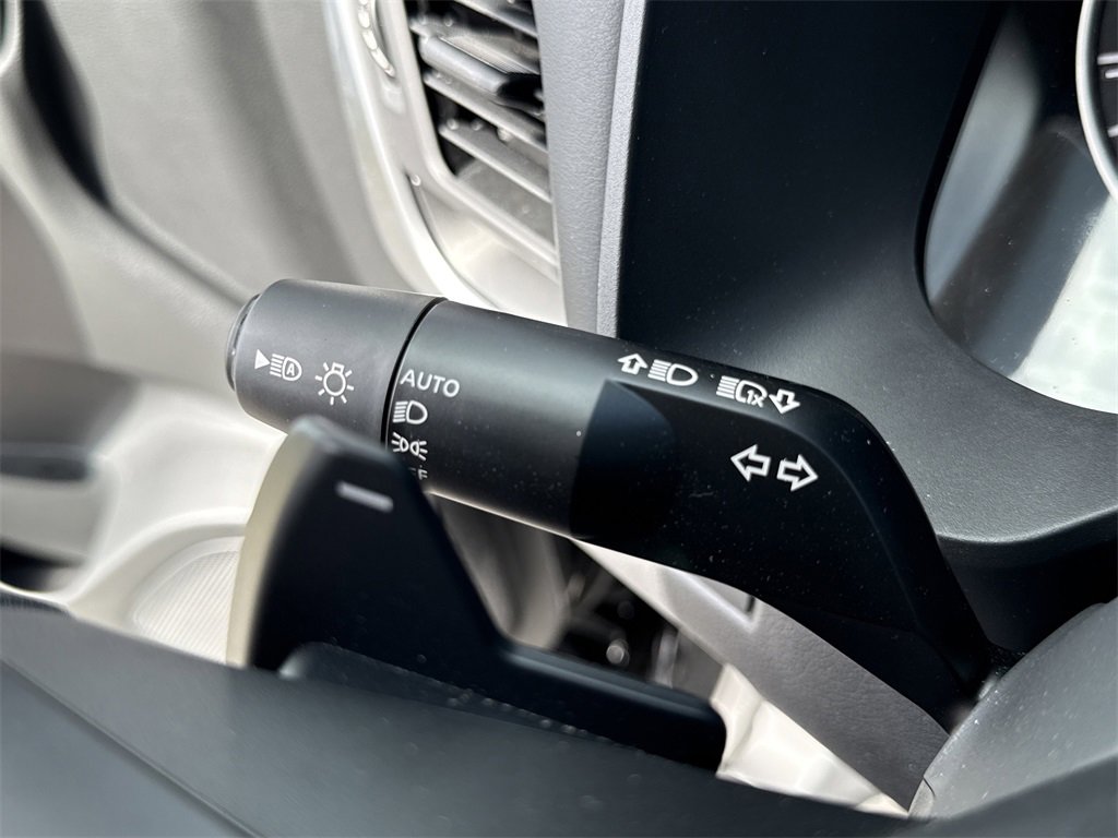 Certified 2025 Nissan Rogue S image 35