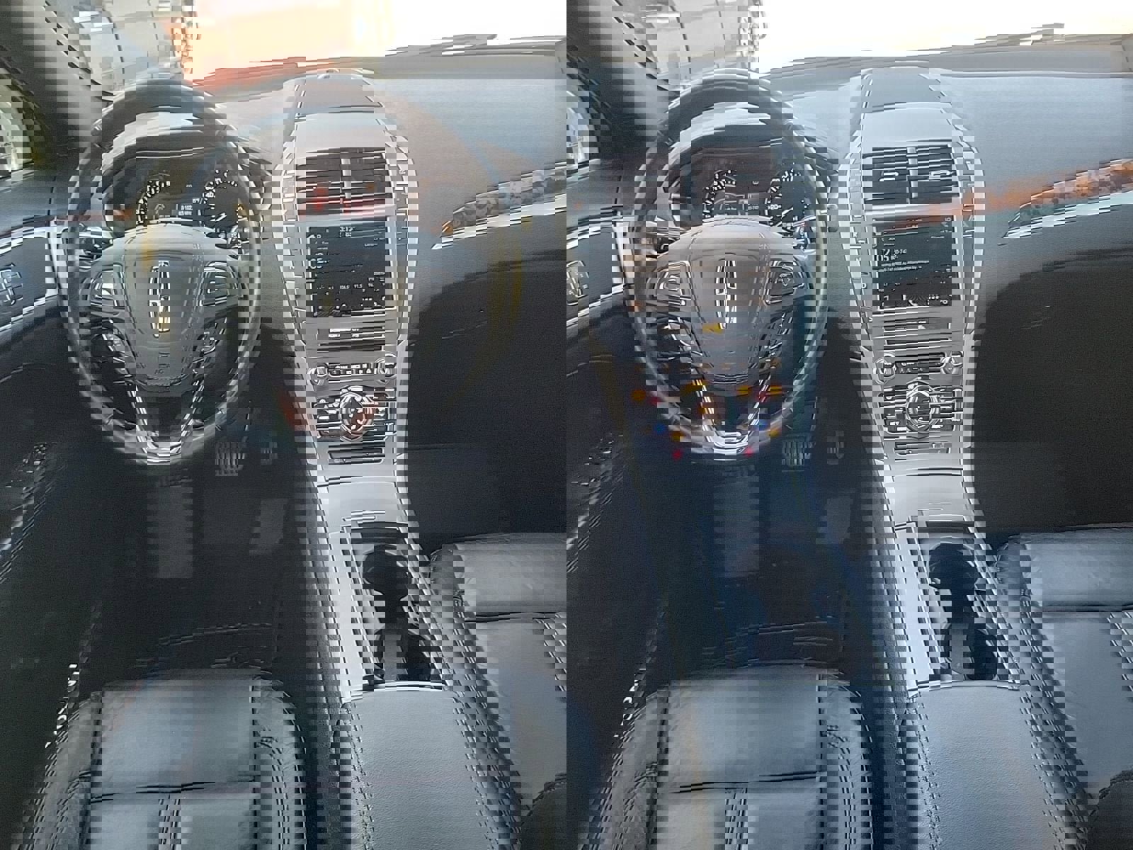 Used 2017 Lincoln MKZ Select image 34