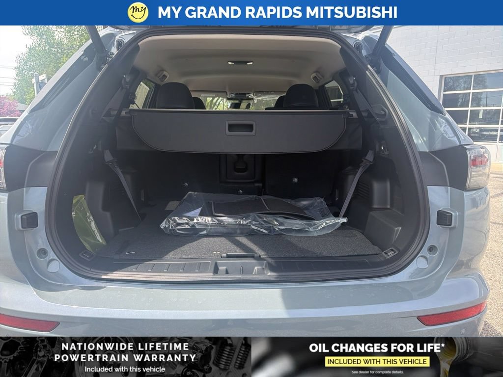 New 2026 Mitsubishi Outlander SE AWD/4WD image 10