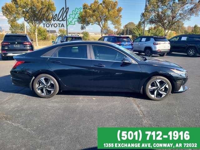 Used 2023 Hyundai Elantra Limited image 4