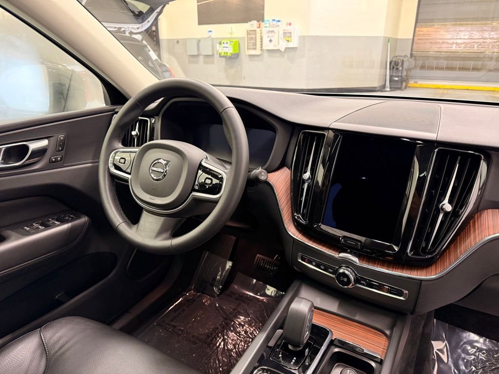 Used 2023 Volvo XC60 B5 Plus w/ Climate Package image 30