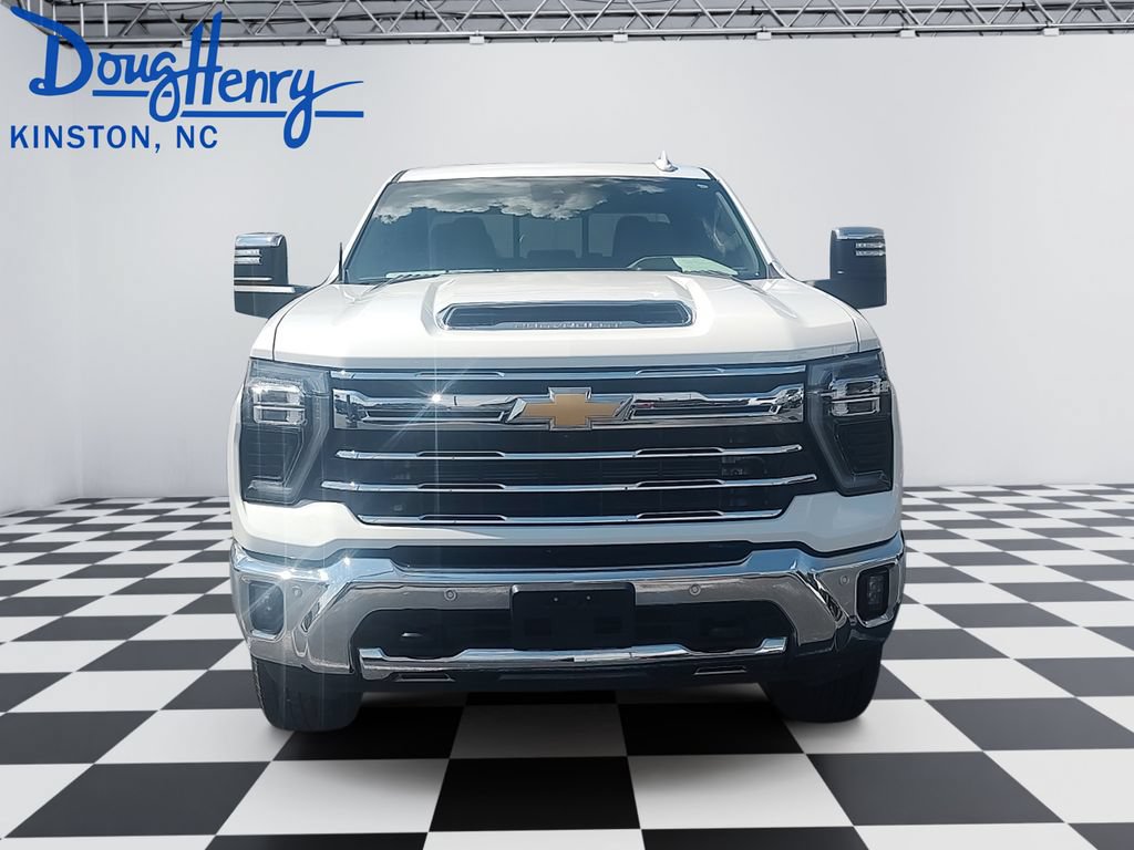 Used 2024 Chevrolet Silverado 2500 LTZ w/ LTZ Plus Package AWD/4WD image 8