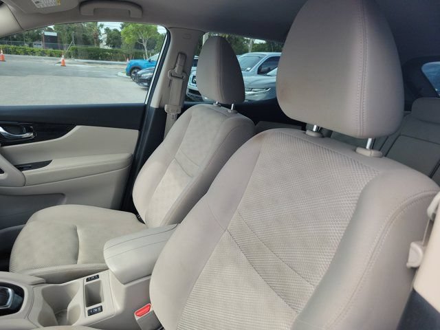 Certified 2021 Nissan Rogue Sport SV FWD image 18