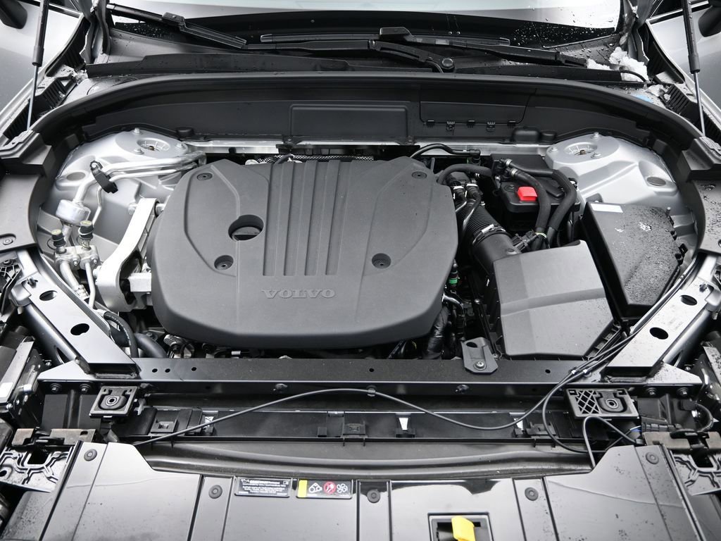 New 2025 Volvo XC60 B5 Plus w/ Protection Package Premier image 30