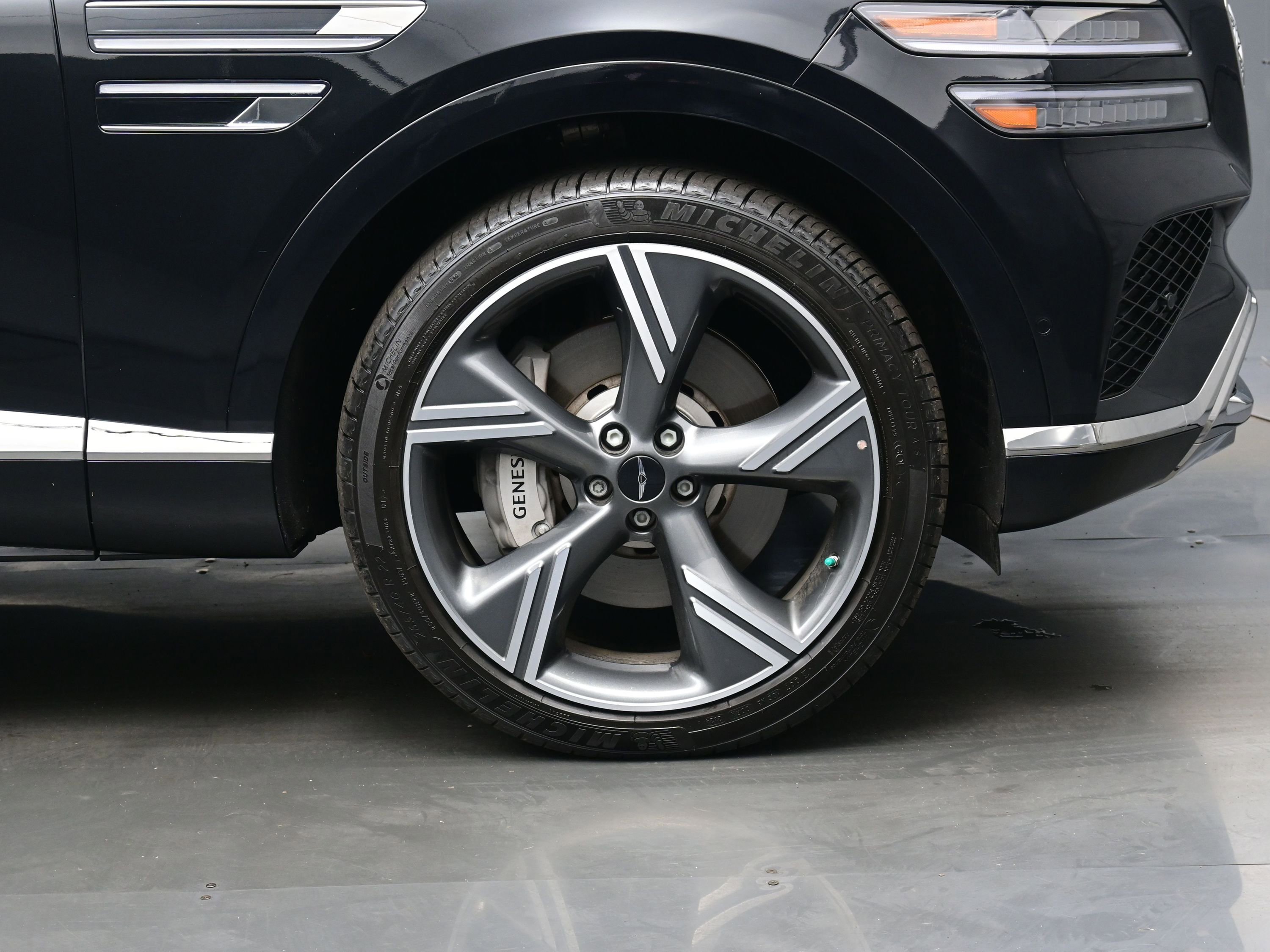 Certified 2025 Genesis GV80 3.5T Prestige image 9