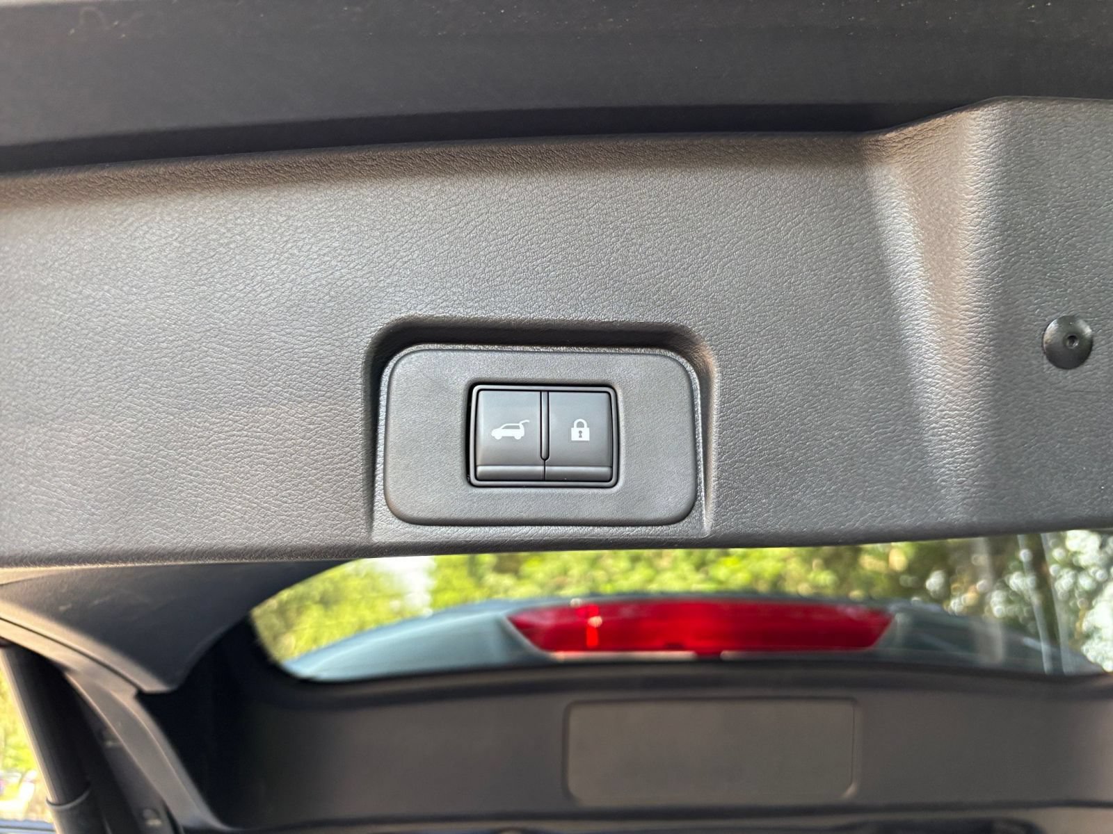 Used 2026 Nissan Rogue SL FWD image 24