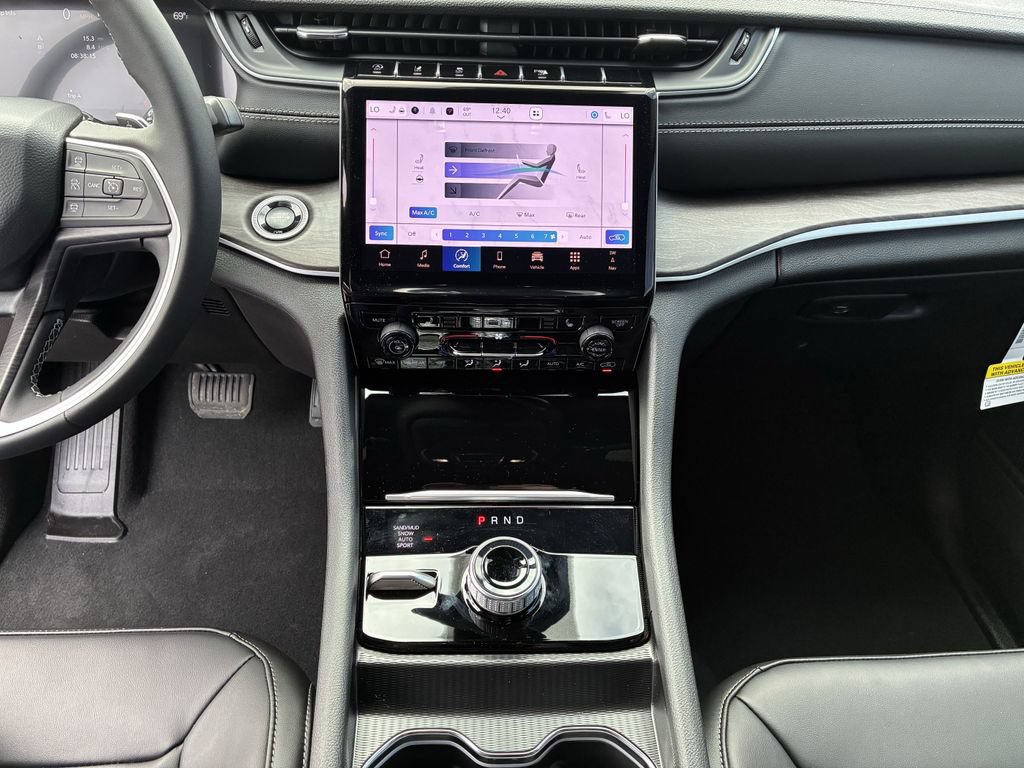 New 2025 Jeep Grand Cherokee Limited AWD/4WD image 25