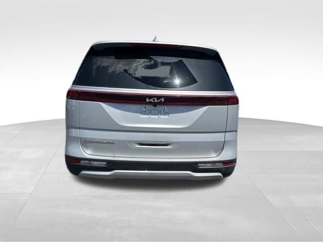 Certified 2022 Kia Carnival LX FWD image 7