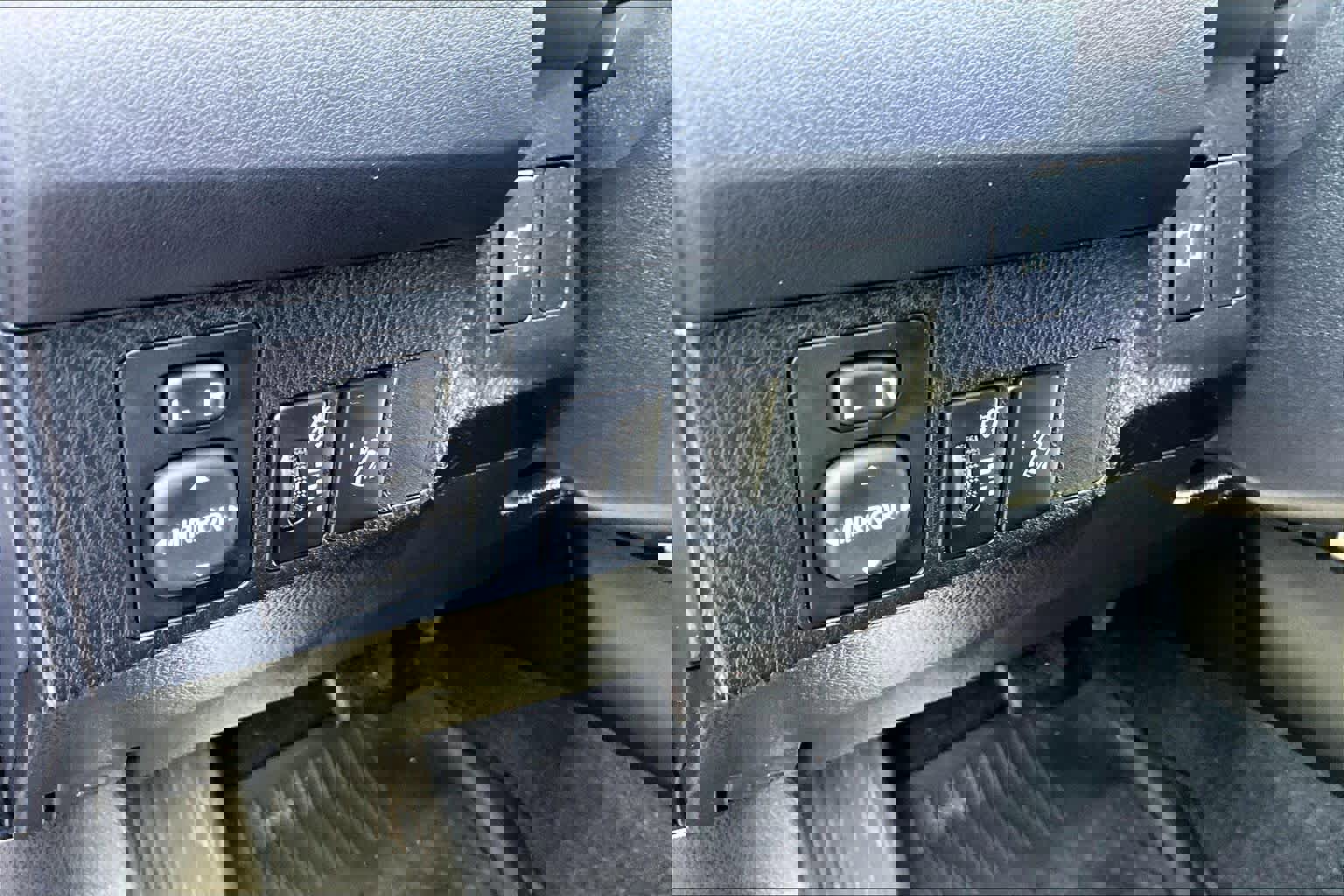 Used 2018 Toyota RAV4 LE w/ All Weather Liner Package image 32