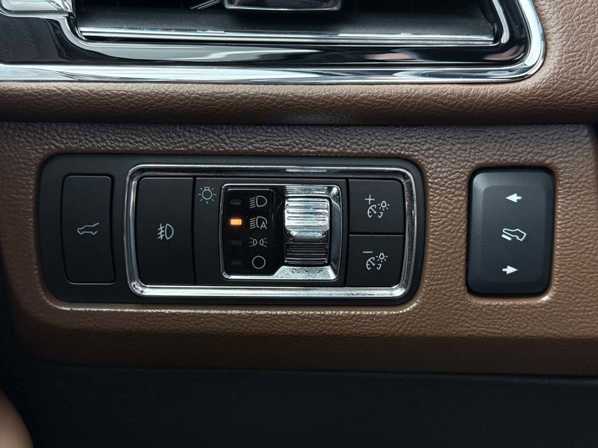 Used 2024 Lincoln Navigator Reserve AWD/4WD image 48