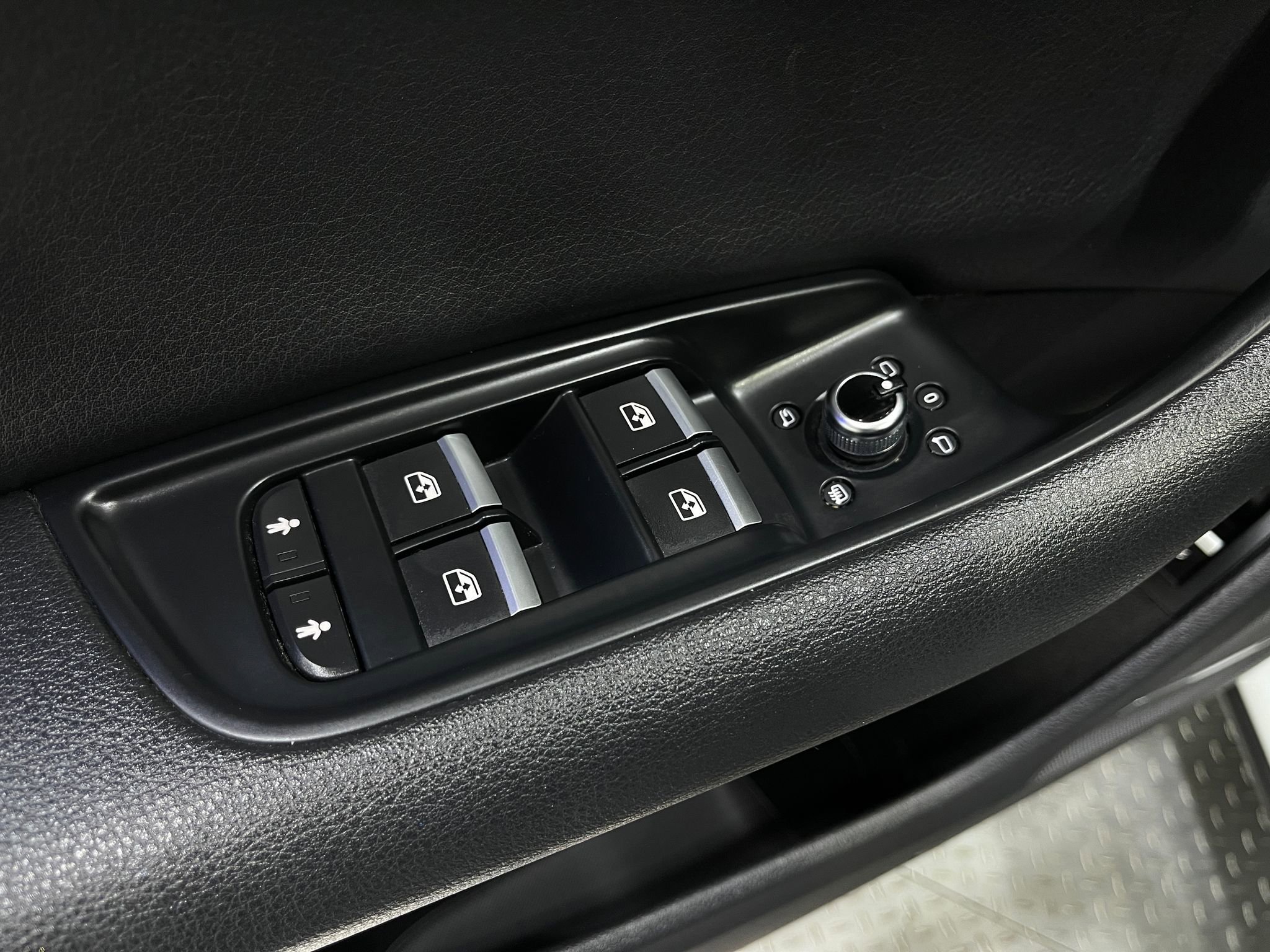 Used 2018 Audi Q7 3.0T Prestige w/ Prestige Package image 17