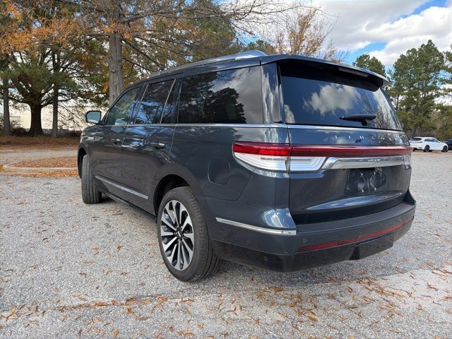 Used 2024 Lincoln Navigator Reserve image 8