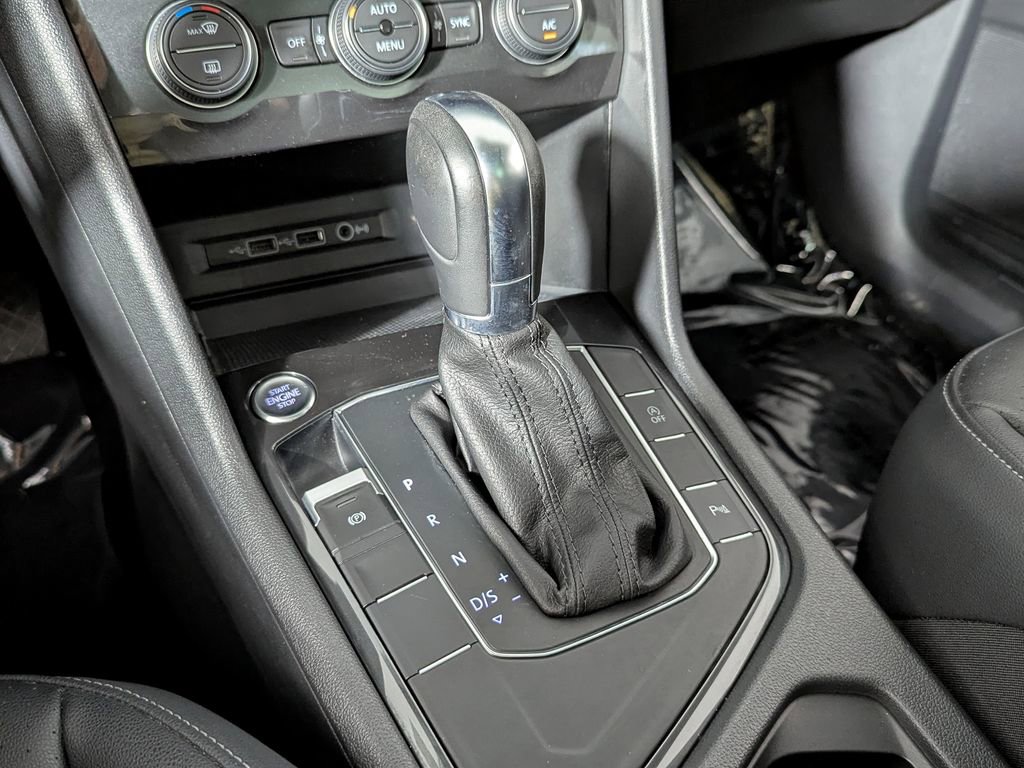 Used 2019 Volkswagen Tiguan SE FWD image 21