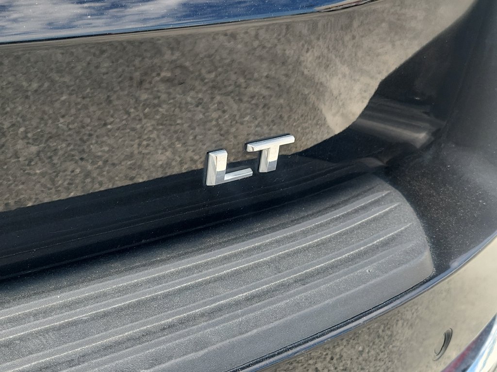Used 2025 Chevrolet Tahoe LT RWD image 10
