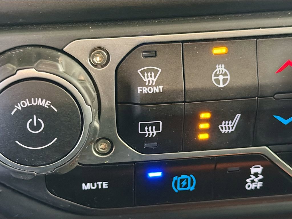 Used 2023 Jeep Wrangler Unlimited Sahara w/ Cold Weather Group image 22