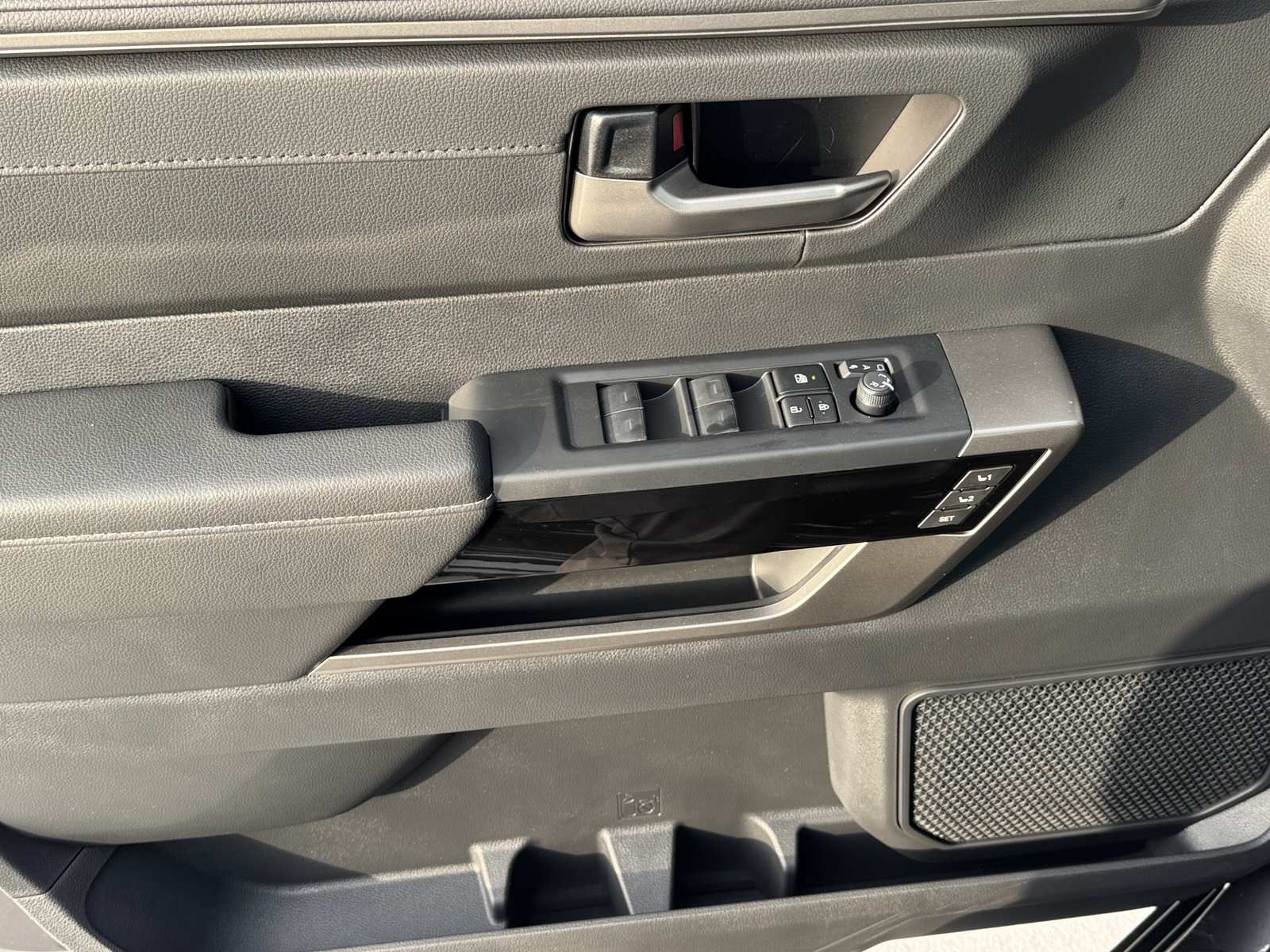 New 2026 Toyota Tundra Limited AWD/4WD image 18