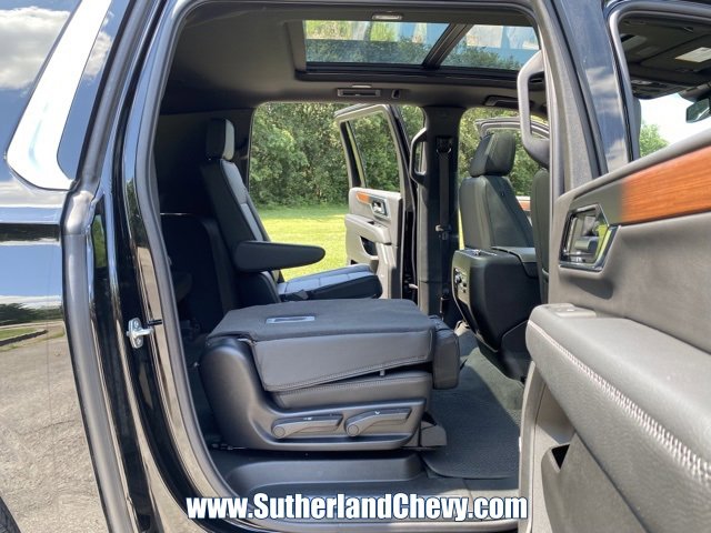 Certified 2025 GMC Yukon XL Denali w/ Sun & Power Step Package image 40