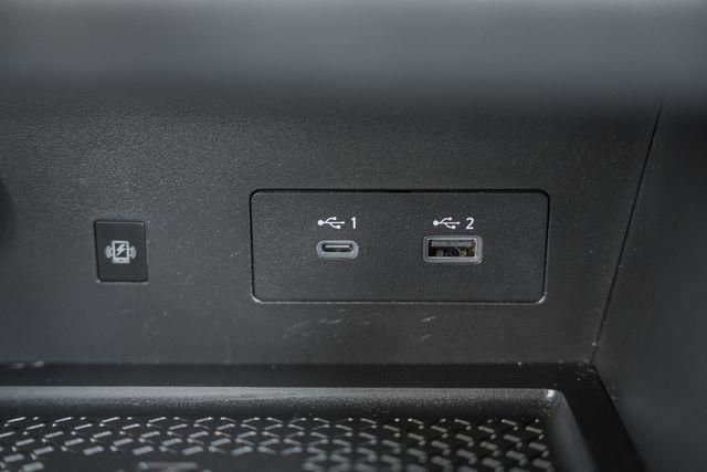 Used 2024 Nissan Pathfinder Platinum w/ Black Appearance Package image 28