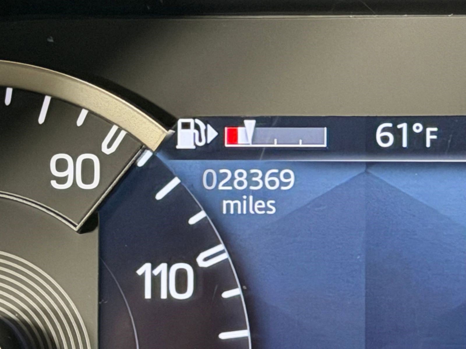 Certified 2023 Land Rover Defender 110 X-Dynamic SE image 19