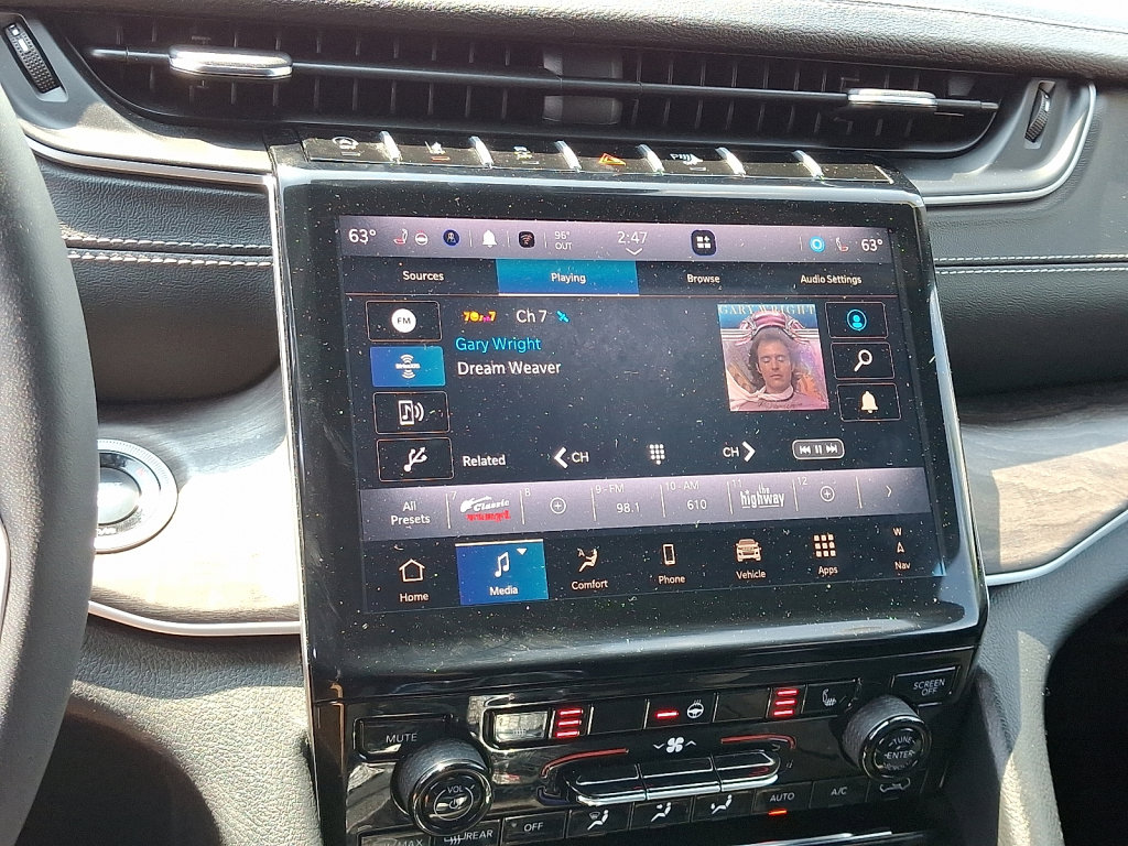 Used 2024 Jeep Grand Cherokee Limited image 29