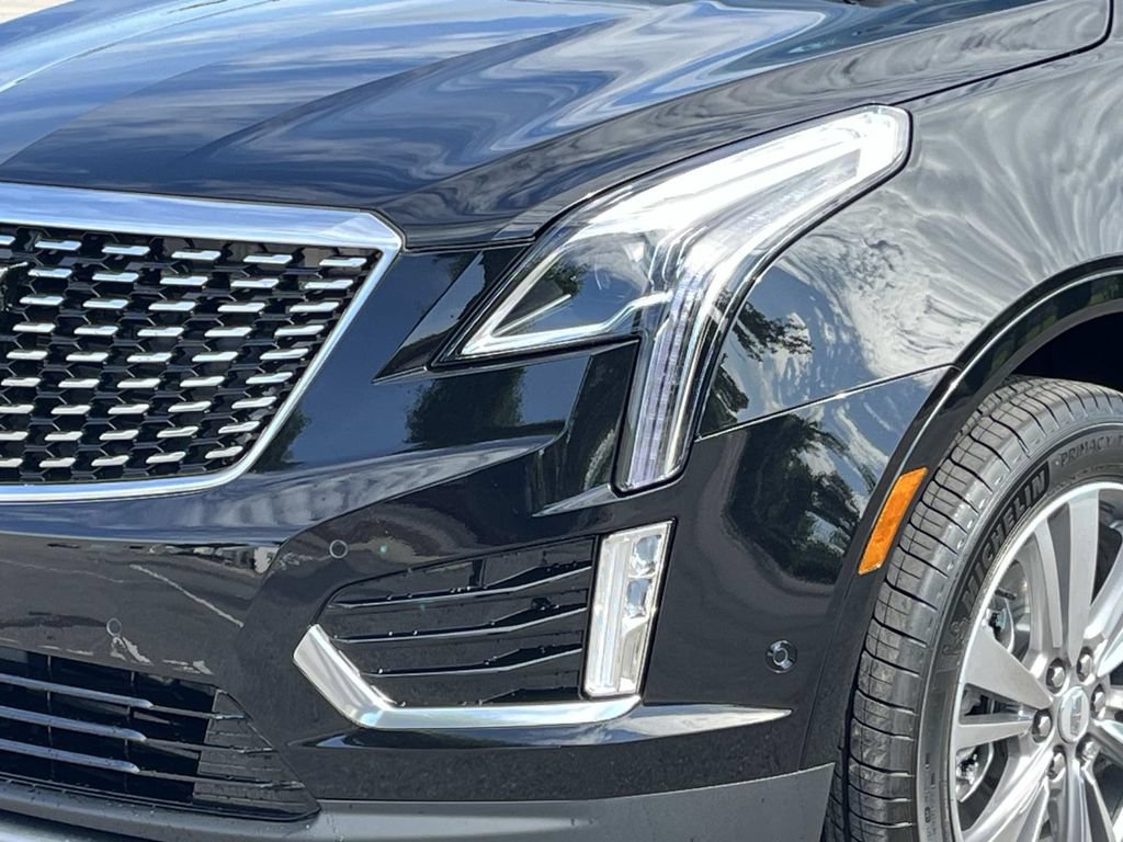 New 2026 Cadillac XT5 Premium Luxury w/ Driver Assist Package FWD image 9