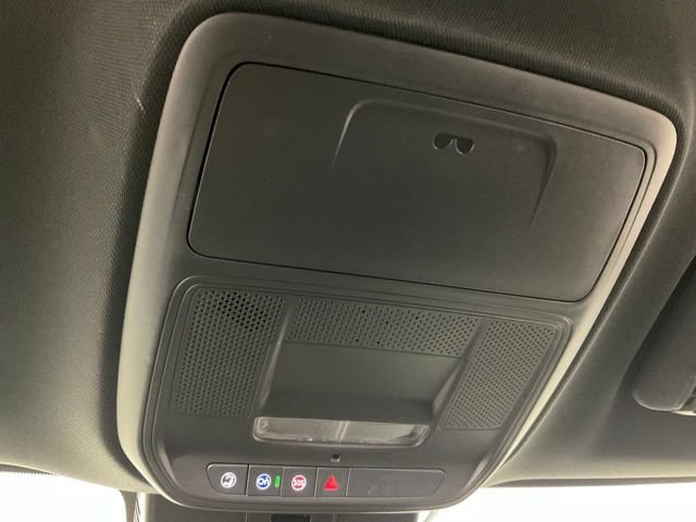 Used 2025 GMC Acadia Elevation w/ Elevation Premium Package FWD image 18