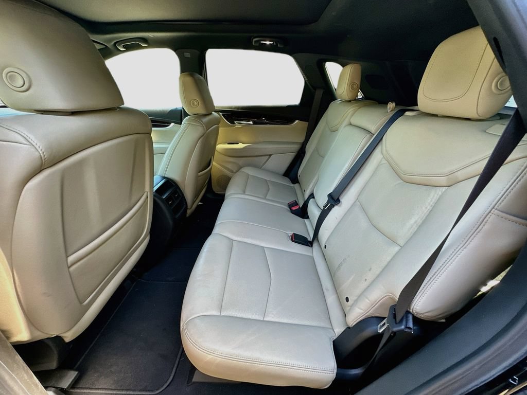 Used 2017 Cadillac XT5 Luxury w/ Driver Awareness Package FWD image 26