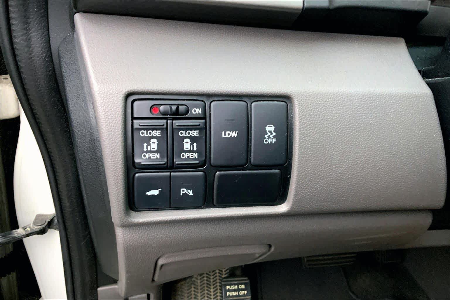 Used 2016 Honda Odyssey Touring image 36