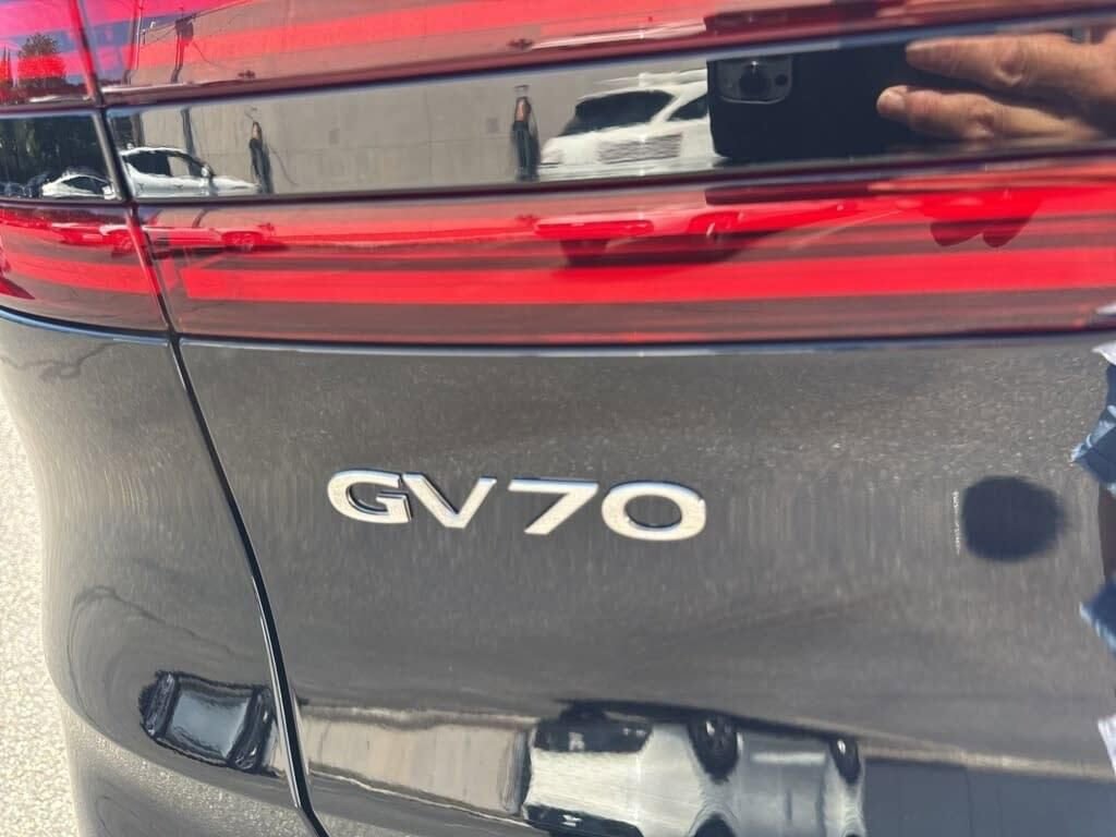 New 2026 Genesis Electrified GV70 AWD/4WD image 12