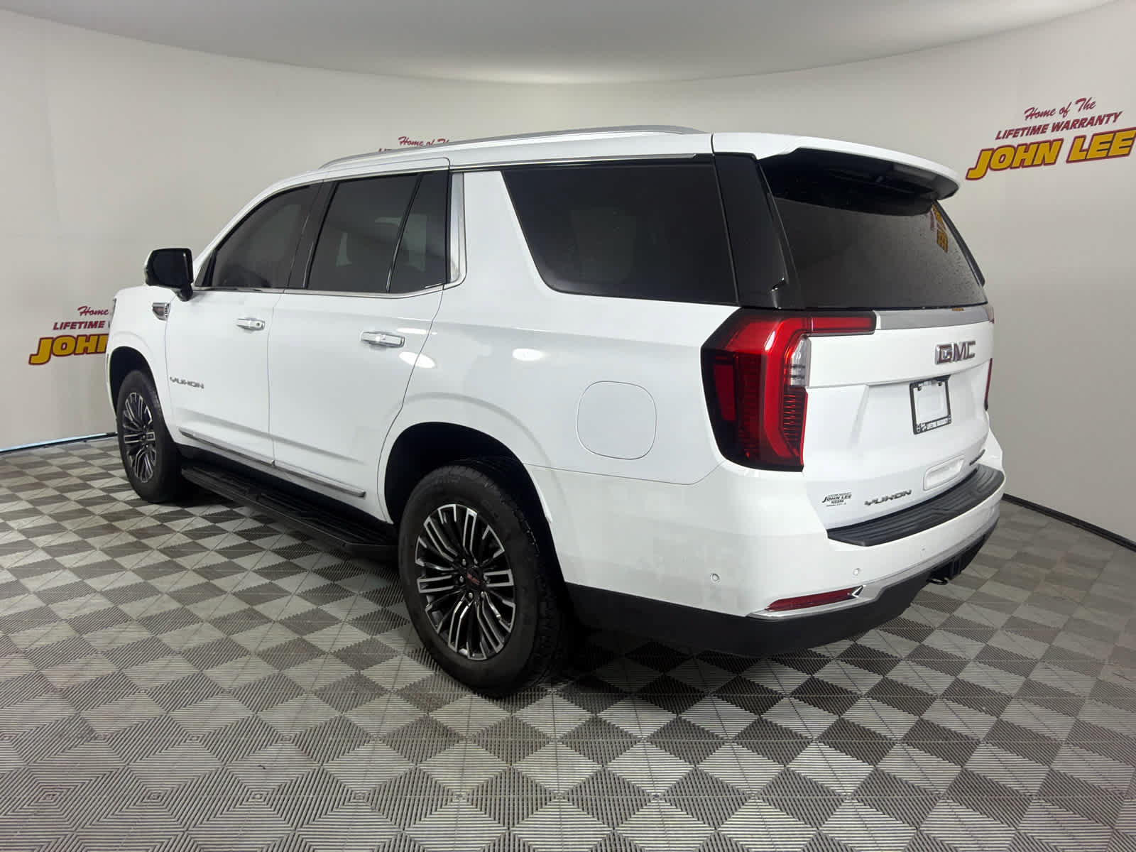 Used 2025 GMC Yukon Elevation w/ LPO, Floor Liner Package AWD/4WD image 3