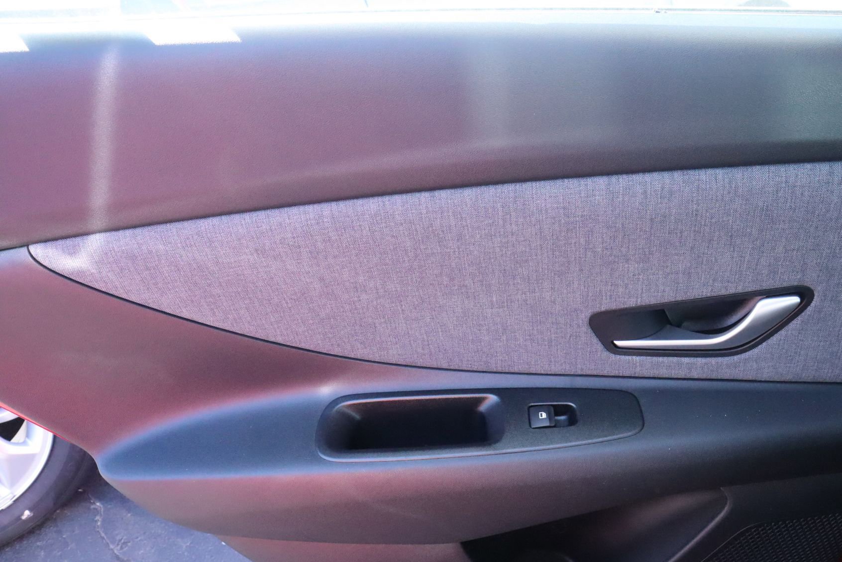 New 2025 Hyundai Elantra Limited image 24