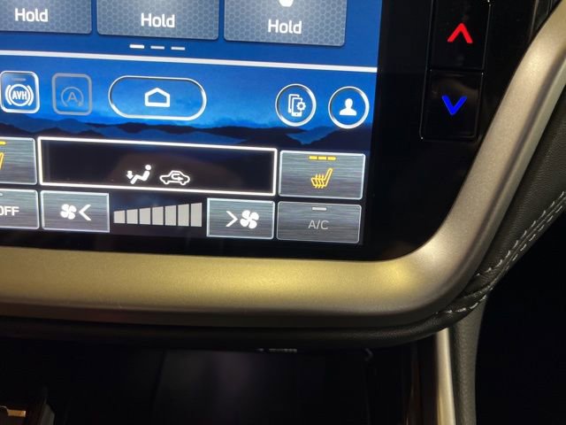 Certified 2025 Subaru Outback Limited image 36