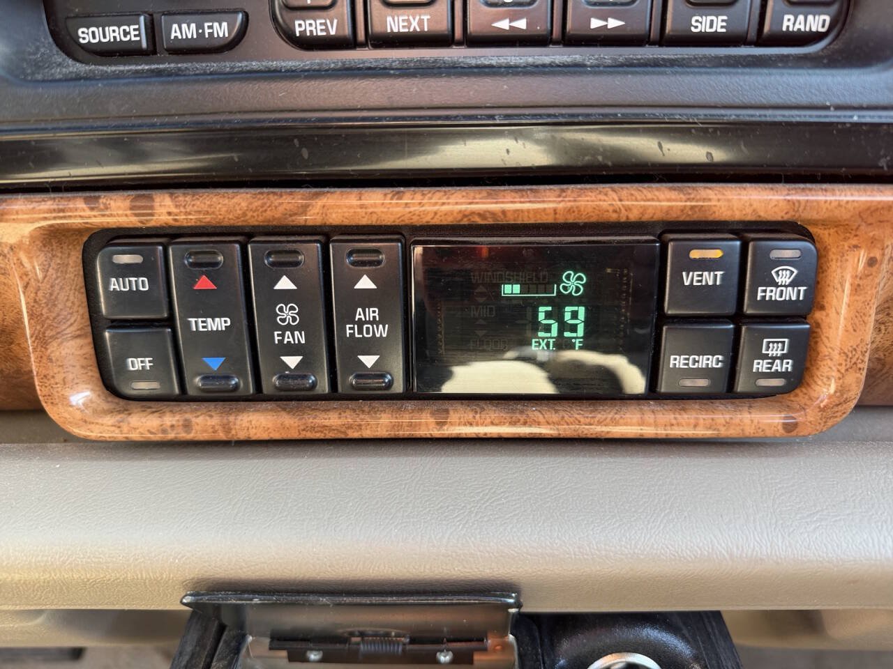 Used 1996 Buick Le Sabre Limited FWD image 35