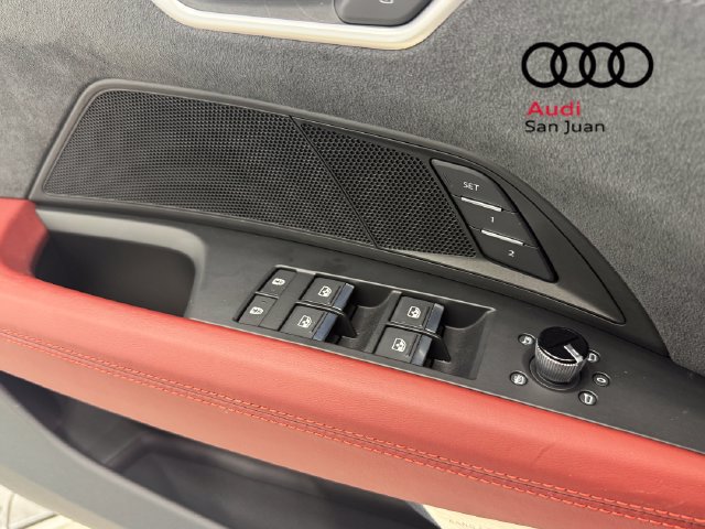 Used 2022 Audi RS e-tron GT w/ Carbon Performance Package AWD/4WD image 38