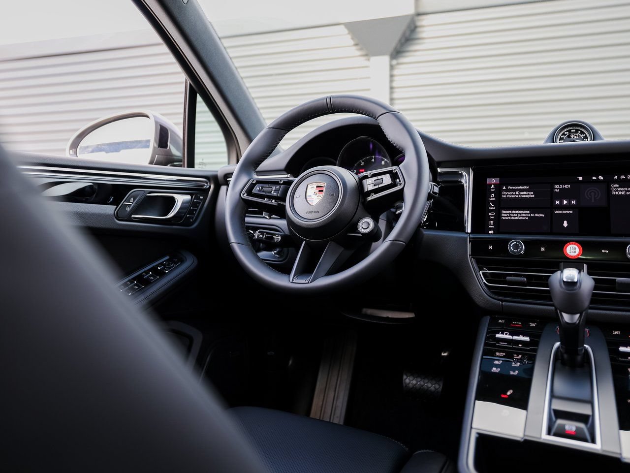 Certified 2026 Porsche Macan Turbo AWD/4WD image 25