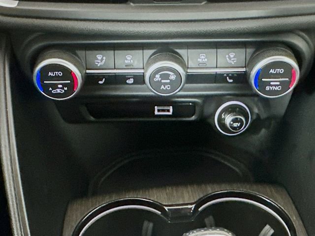 Used 2023 Alfa Romeo Giulia Ti image 16