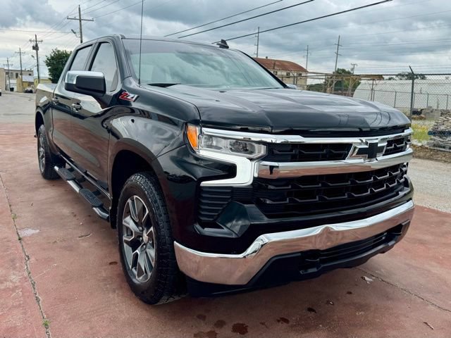 Used 2025 Chevrolet Silverado 1500 LT w/ All Star Edition Plus AWD/4WD image 3