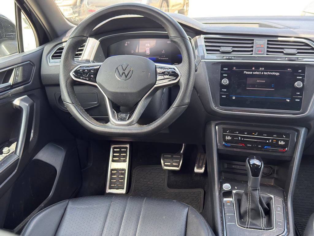 Used 2023 Volkswagen Tiguan SE R-Line image 20