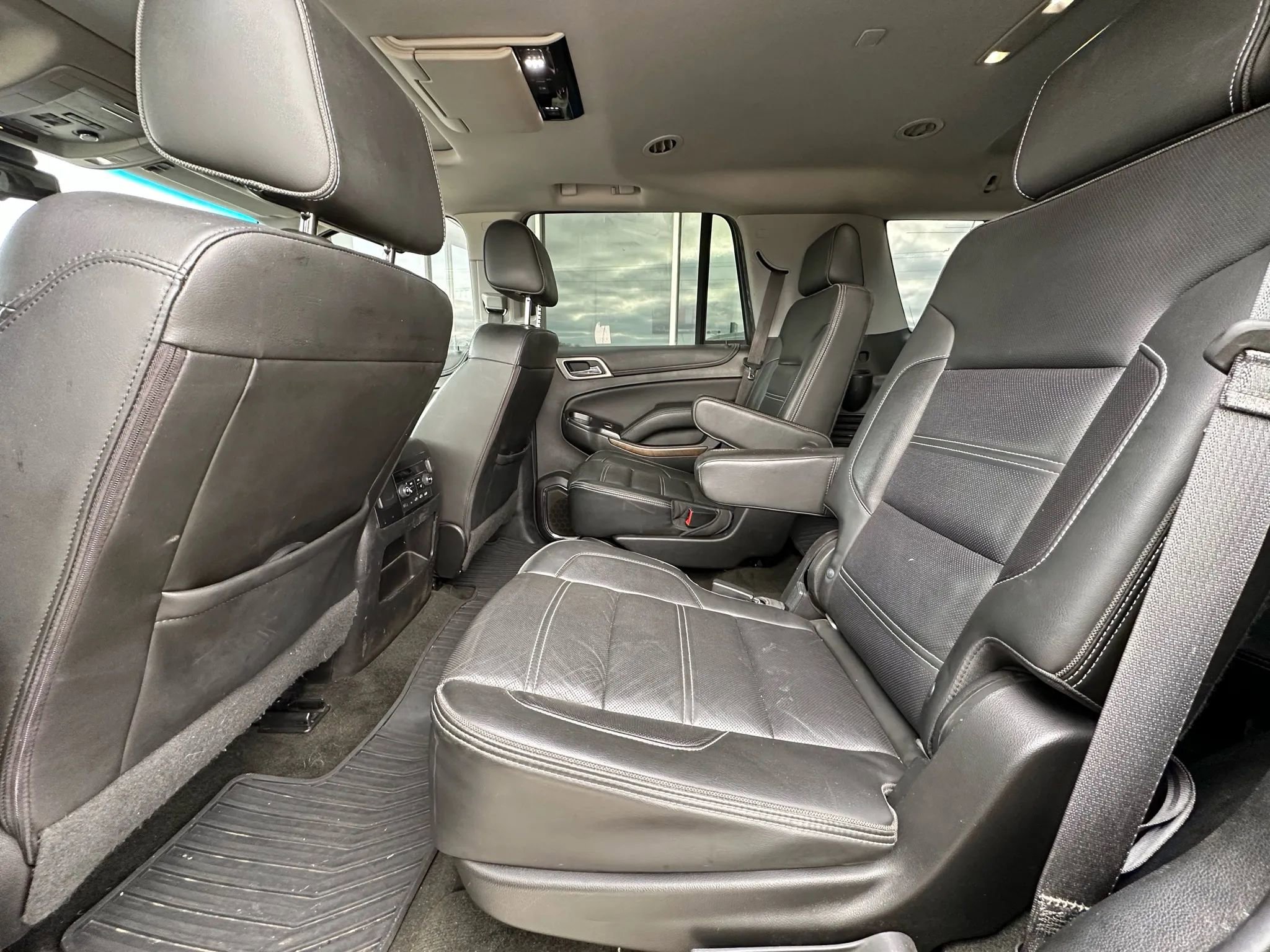 Used 2018 GMC Yukon Denali w/ Open Road Package AWD/4WD image 13