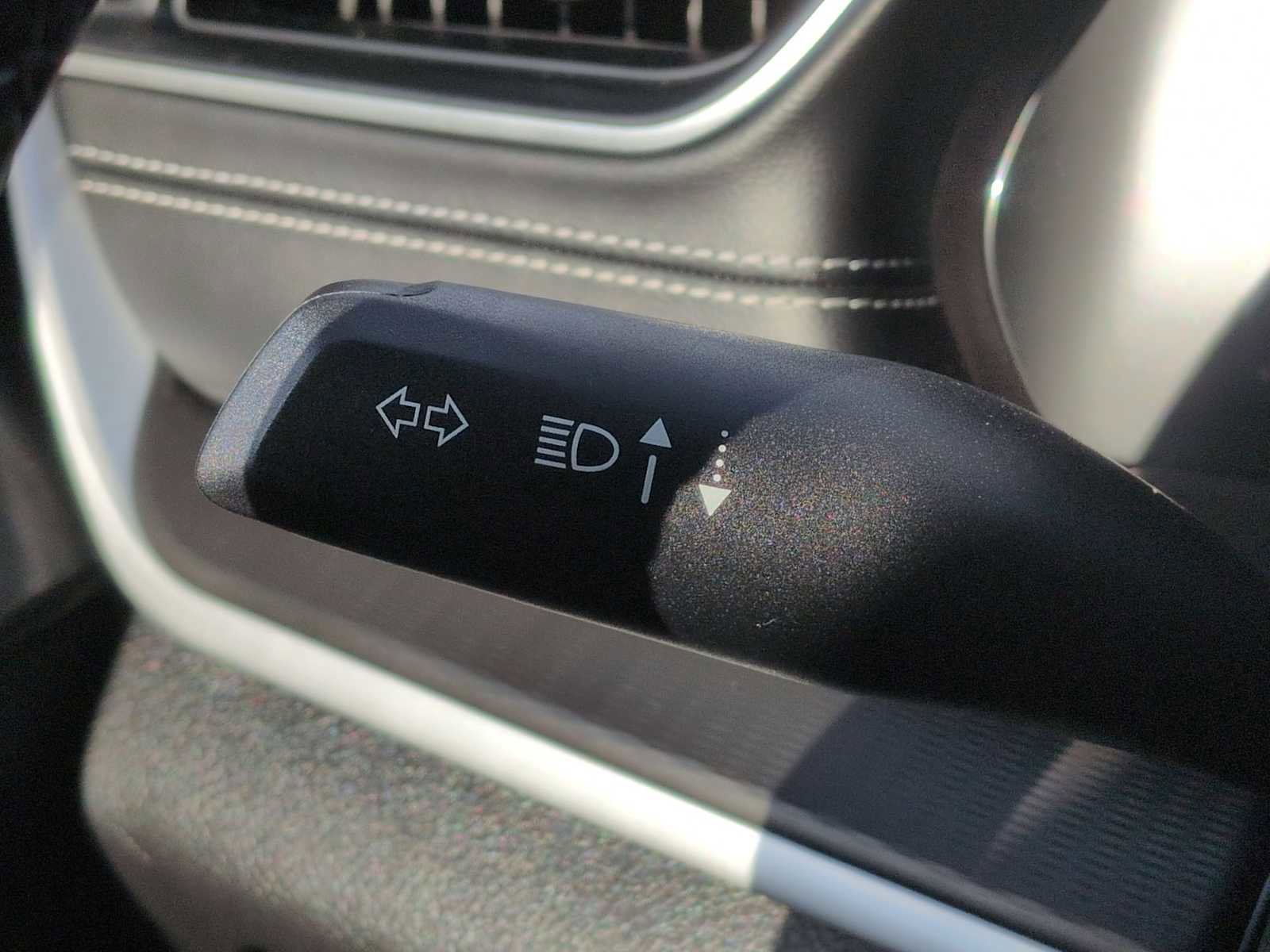 Used 2023 Jeep Grand Cherokee L Laredo image 26