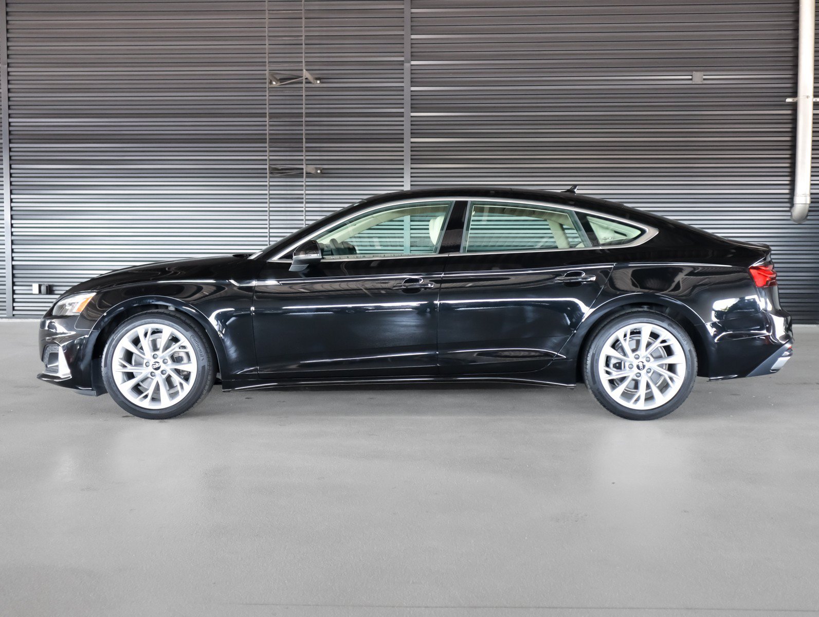 Used 2023 Audi A5 2.0T Premium w/ Convenience Package AWD/4WD image 16