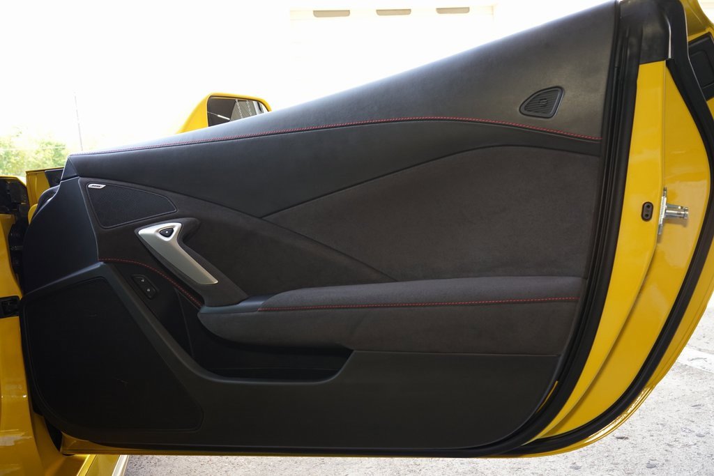 Used 2015 Chevrolet Corvette Z06 image 26