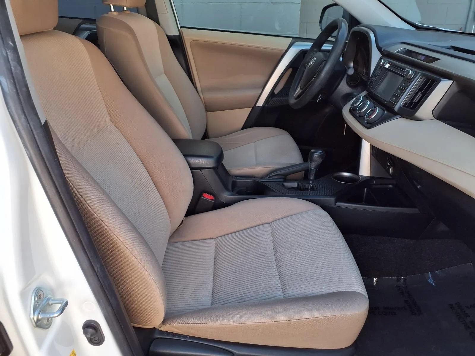 Used 2013 Toyota RAV4 LE FWD image 17