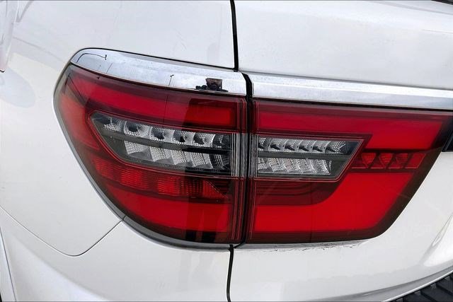 Used 2023 Nissan Armada SV image 36