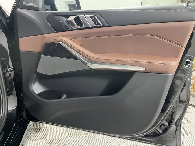 New 2026 BMW X7 xDrive40i w/ M Sport Package image 24