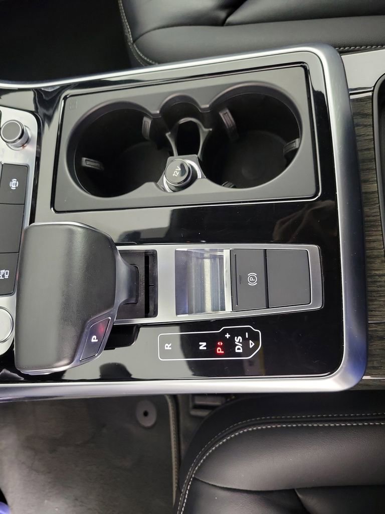 Used 2019 Audi Q8 Premium w/ Convenience Package AWD/4WD image 29