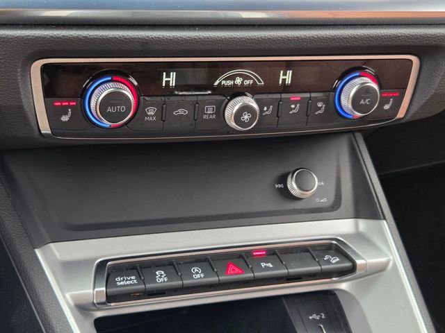 Used 2025 Audi Q3 2.0T Premium image 25