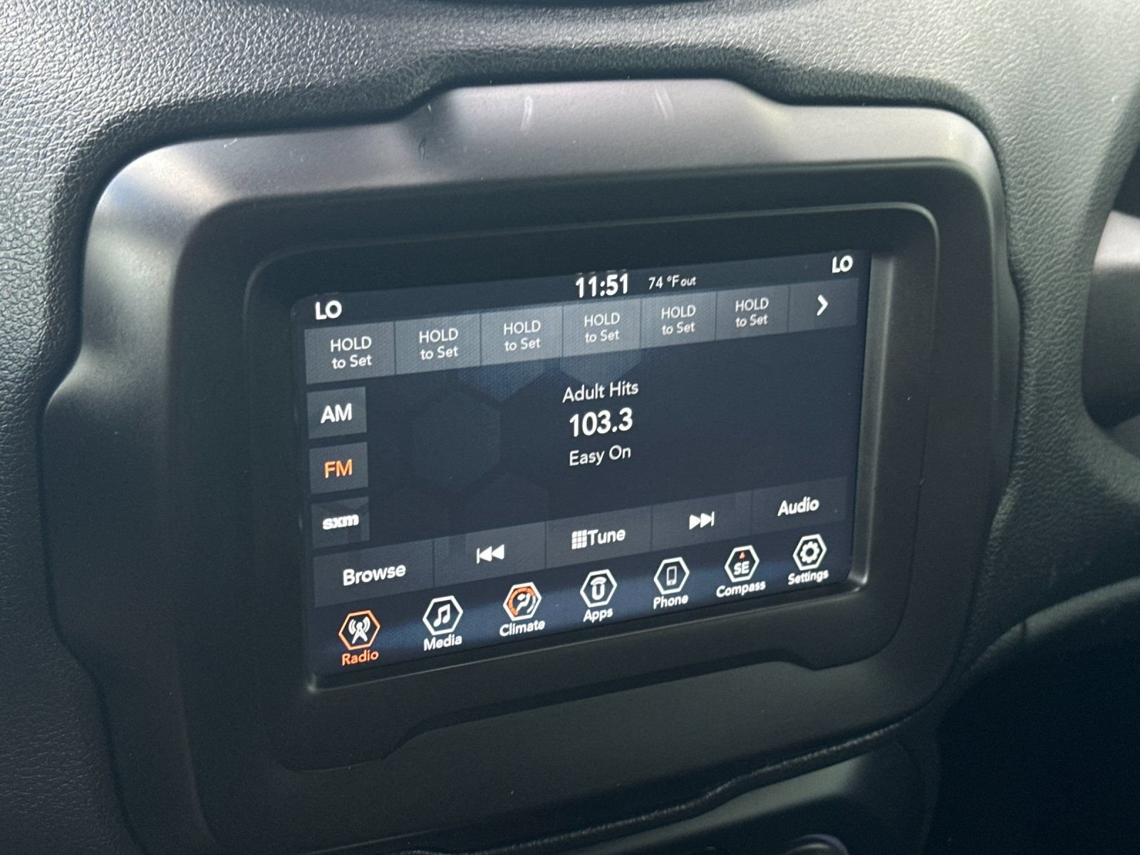 Used 2019 Jeep Renegade Altitude w/ Quick Order Package 2XM AWD/4WD image 17