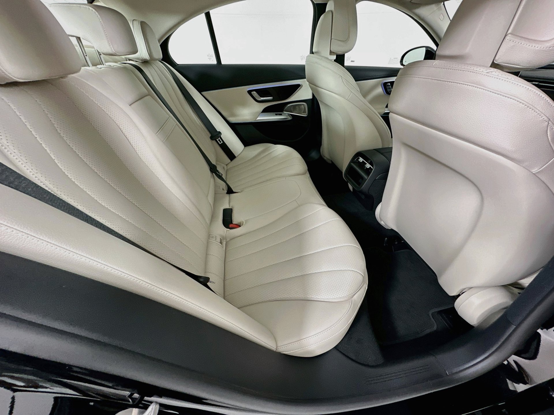 New 2027 Mercedes-Benz E 350 Sedan image 30