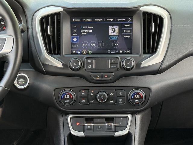 Used 2024 GMC Terrain SLT image 20